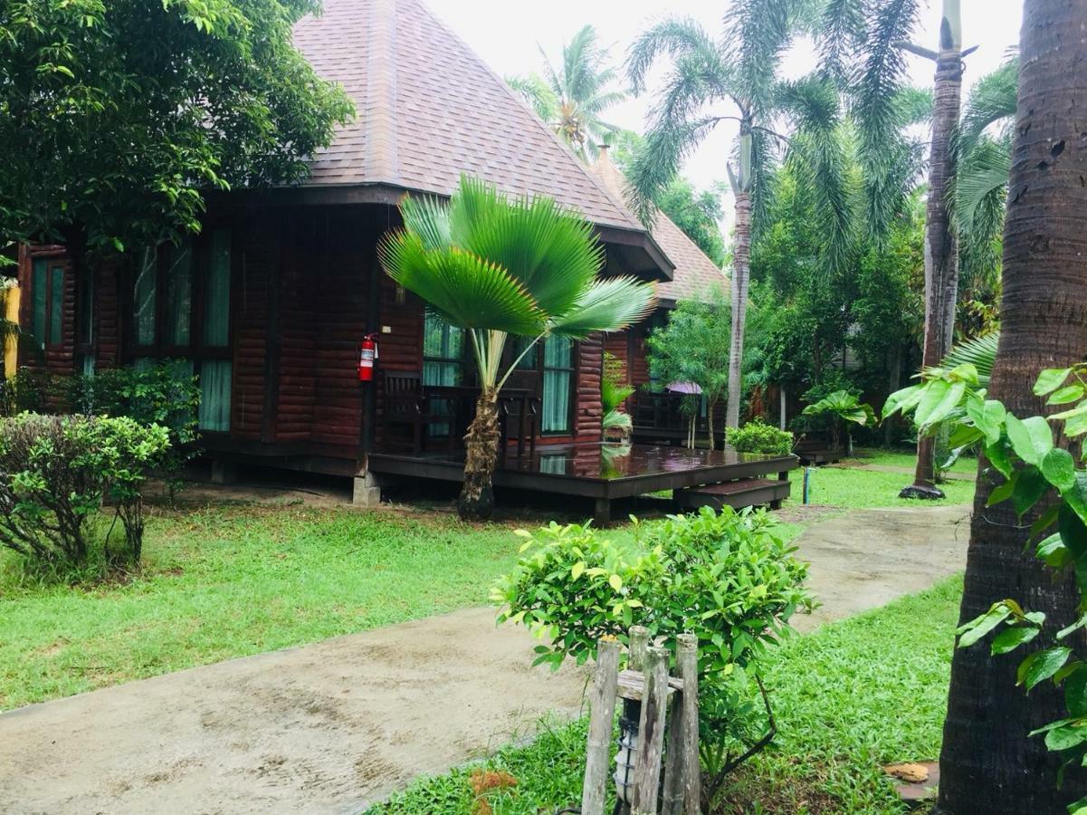 Keeree Waree Seaside Villa Bang Saphan Ngoại thất bức ảnh